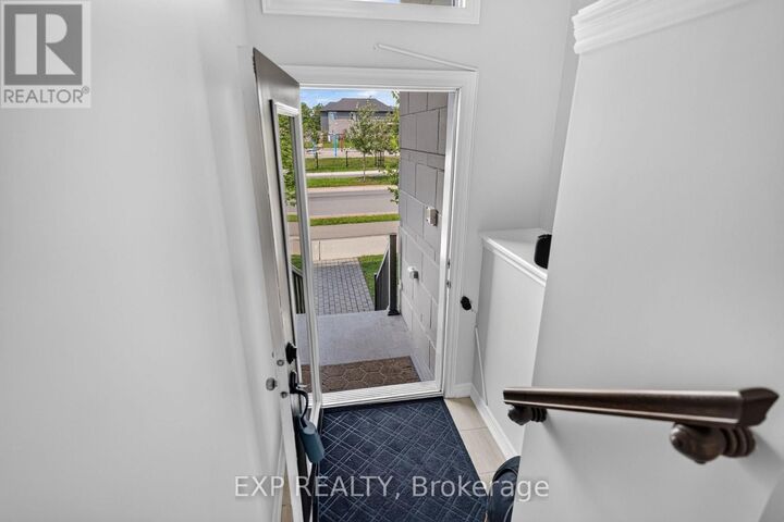 Property Photo: 1440 Hemlock Road ON K1K 4B9