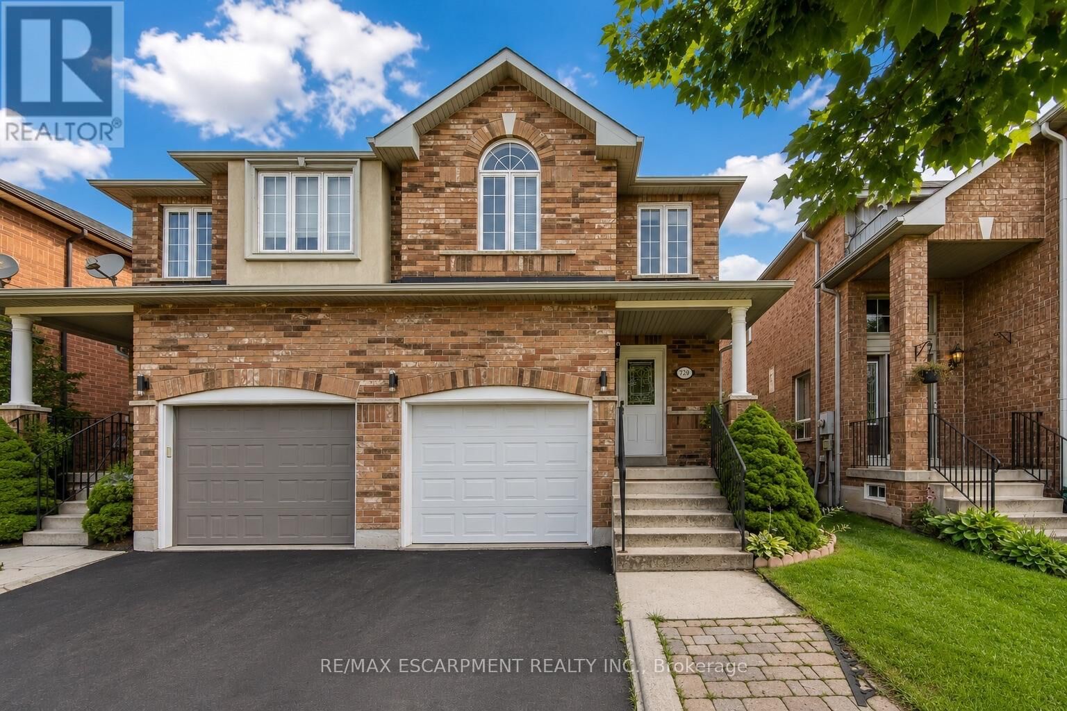 Property Photo: 1793 Creek Way ON L7L 6R1