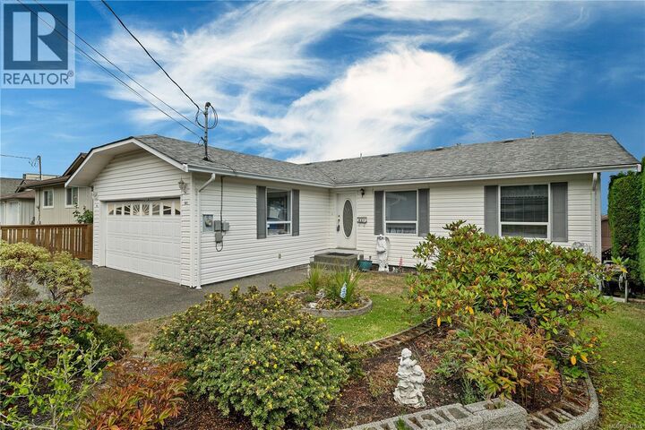 Property Photo:  641 Alder Street South  BC V9W 6B3 