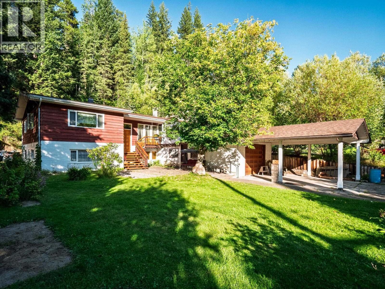 Property Photo: 1688 Aintree Drive BC V2K 1H5