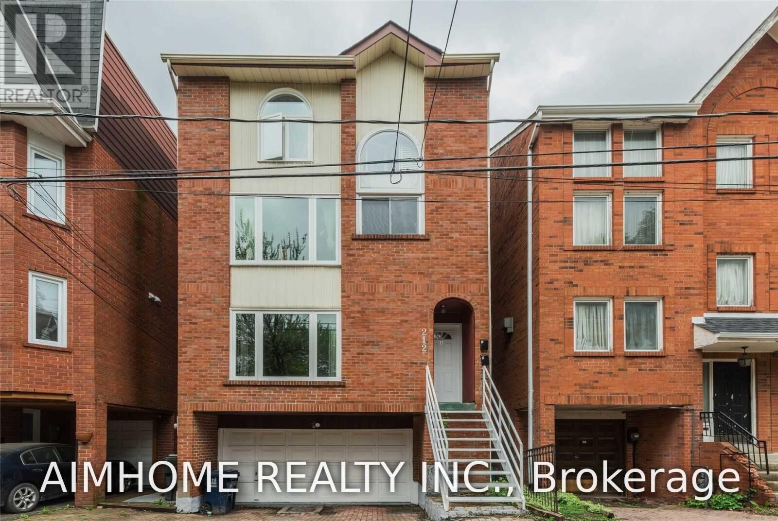 Property Photo: 212 Milan Street Main ON M5A 3Z6