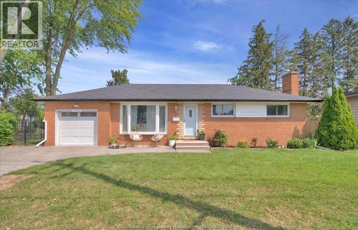 Property Photo: 1180 Cabana Rd W ON N9G 1B4