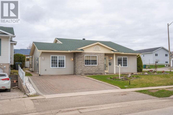 Property Photo: 1015 Lake St ON P6B 6B5