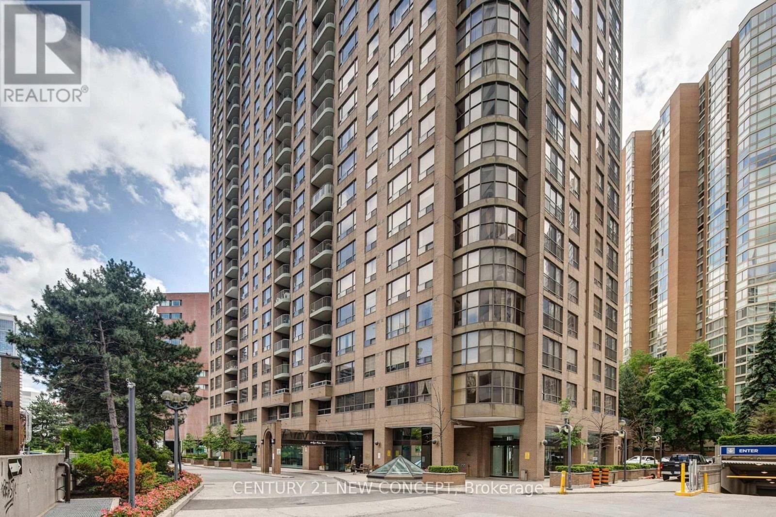 Property Photo: 100 Upper Madison Avenue 2601 ON M2N 6M4