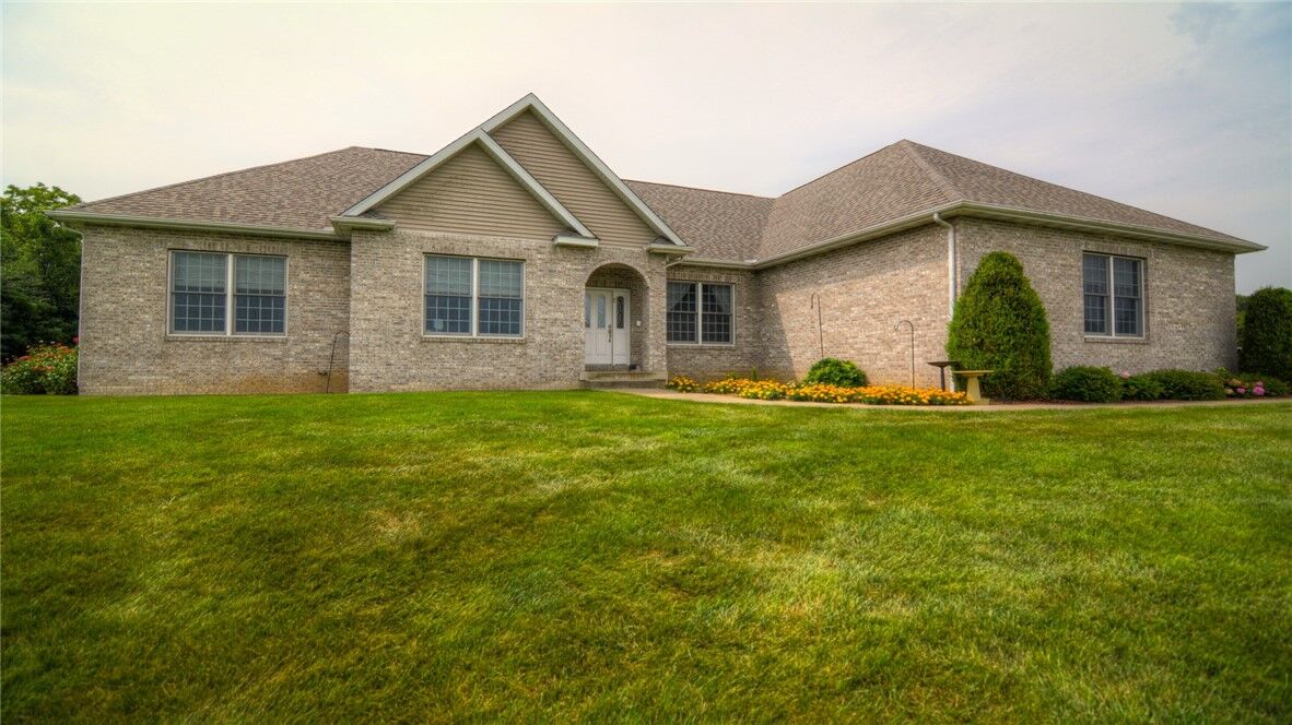 Property Photo:  5425 River Bluff Court  IL 62554 