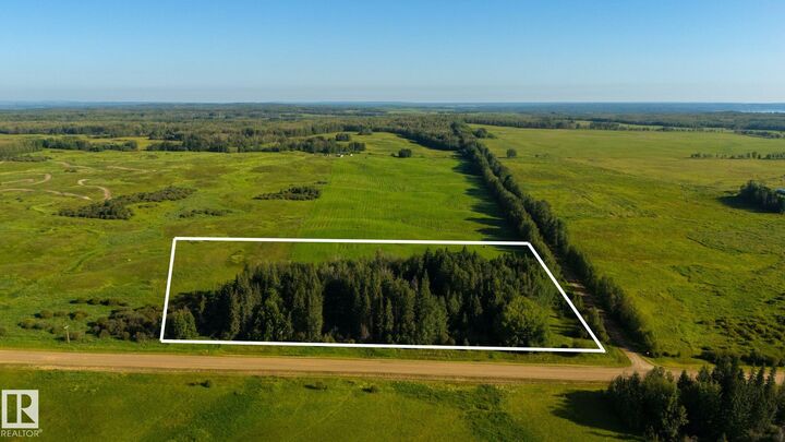 Property Photo:  Twp Rd 522 RR 62  AB T0E 2B0 