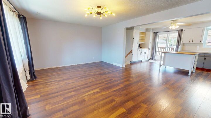 Property Photo:  10661 152 Street NW  AB T5P 1Z1 