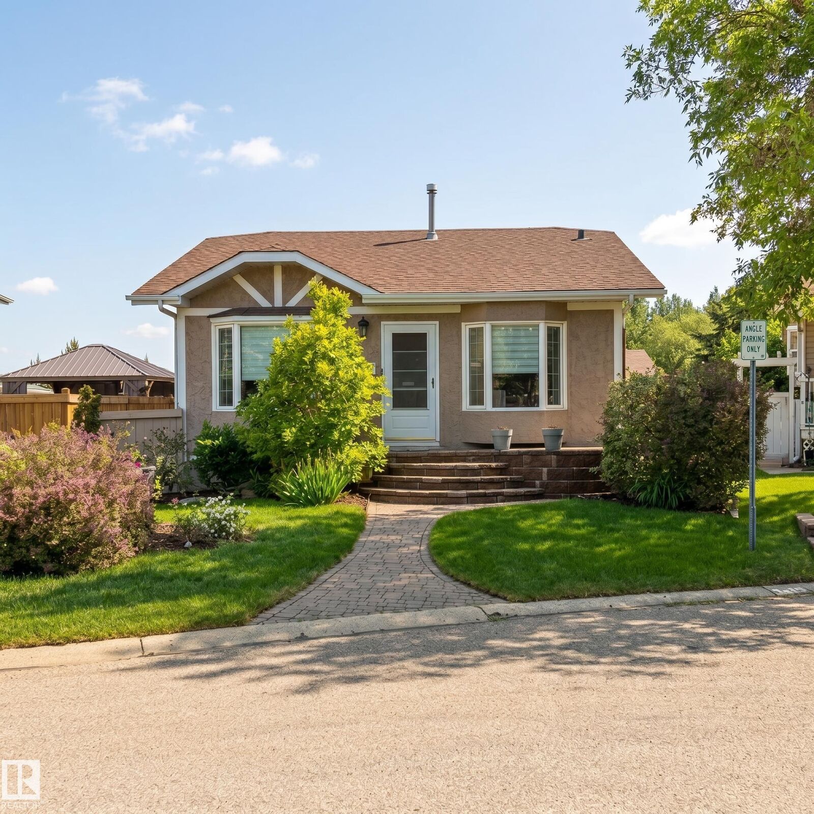 Property Photo: 43 Westlake Drive AB T7X 1S7