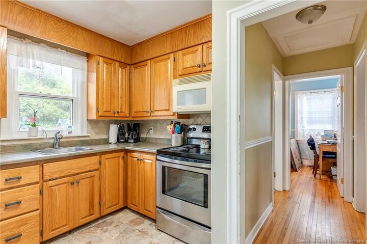Property Photo: 490 Lancaster Avenue NB E2M 2L7