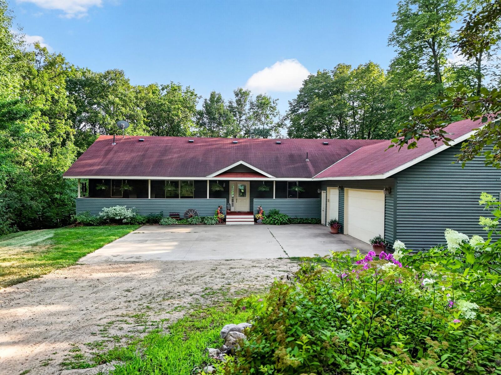 Property Photo: 26433 Cole Lake Way MN 56441