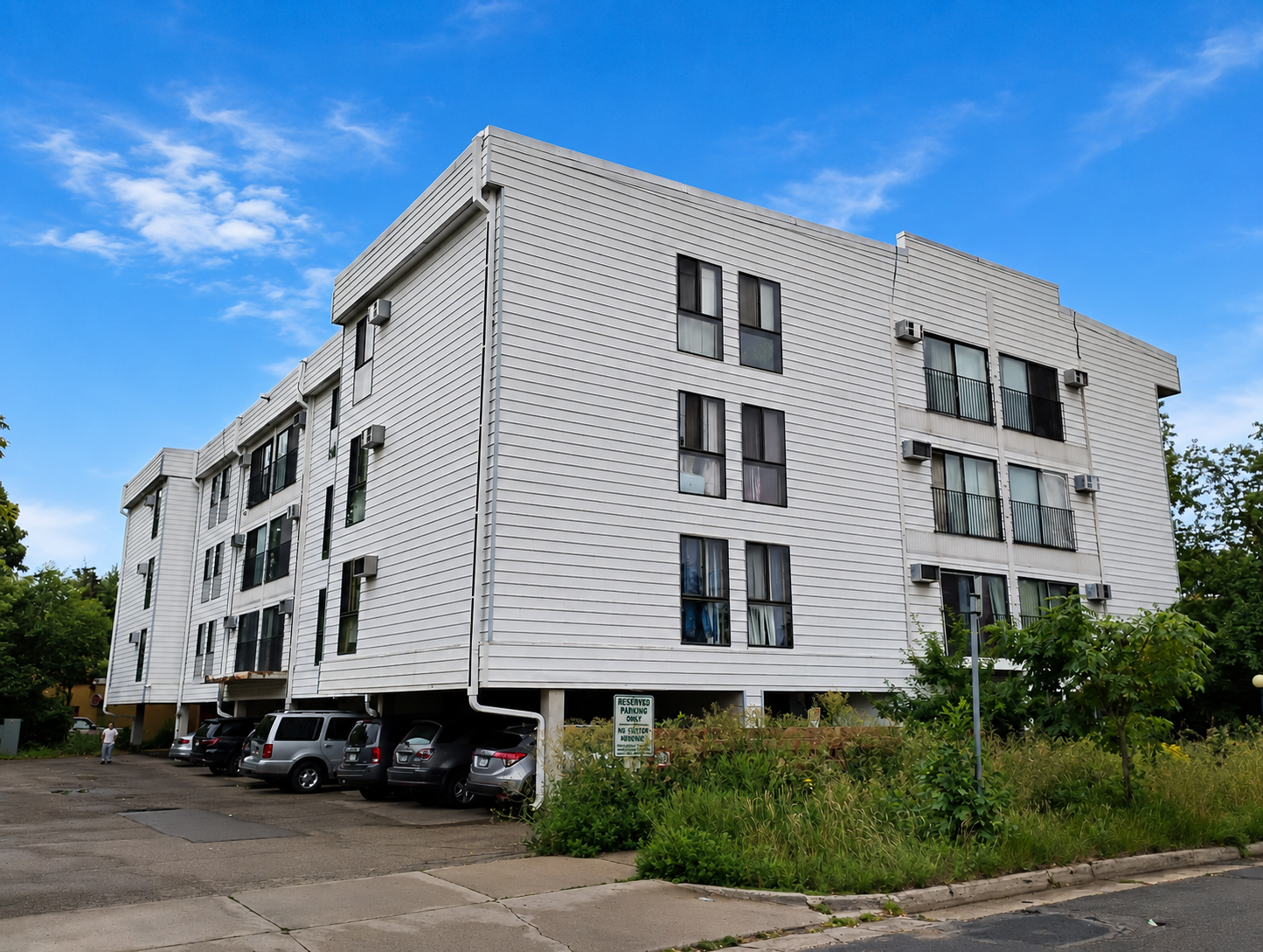 Property Photo:  925 30th Avenue S  MN 55406 