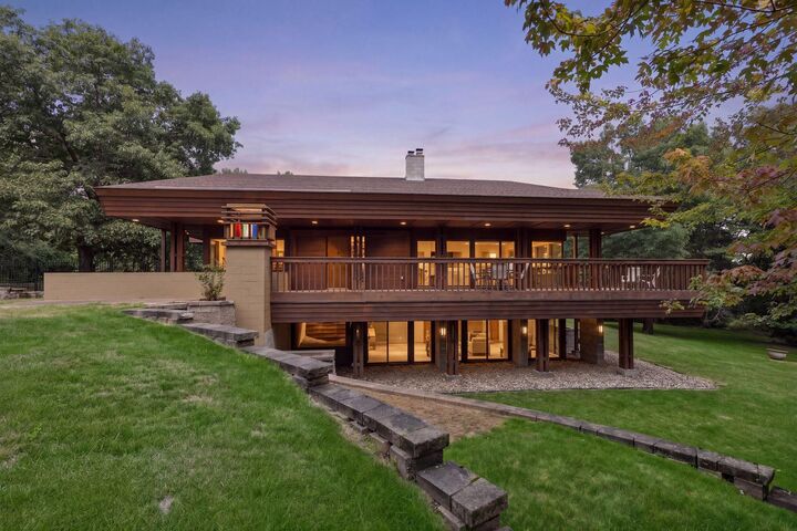Property Photo:  273 Turnberry Court  WI 54016 