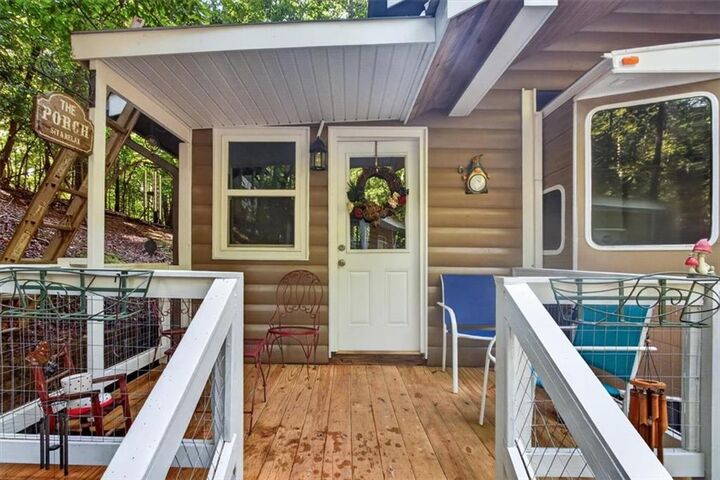 Property Photo:  190 26th St.  GA 30540 