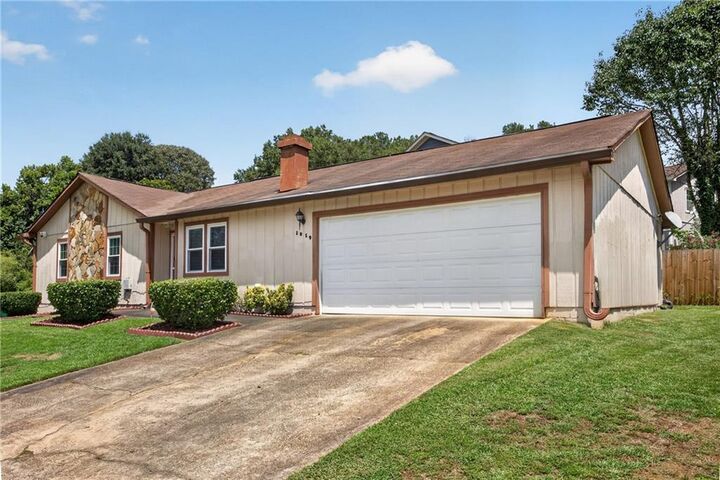Property Photo: 1019 Park West Lane GA 30088