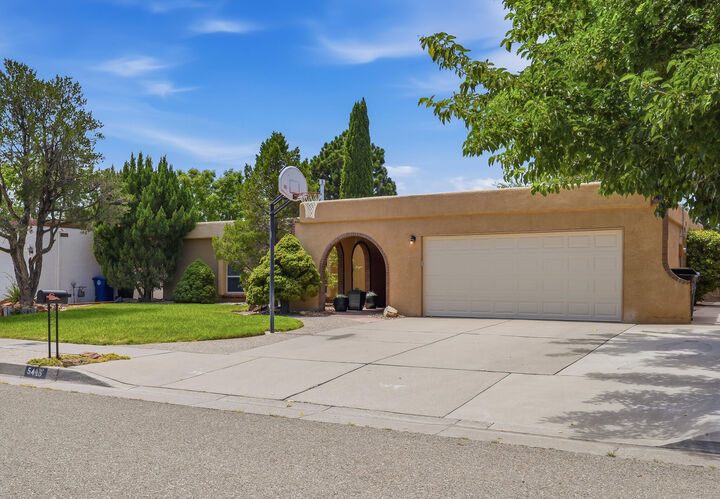 Property Photo:  5413 Imperial Court NE  NM 87111 