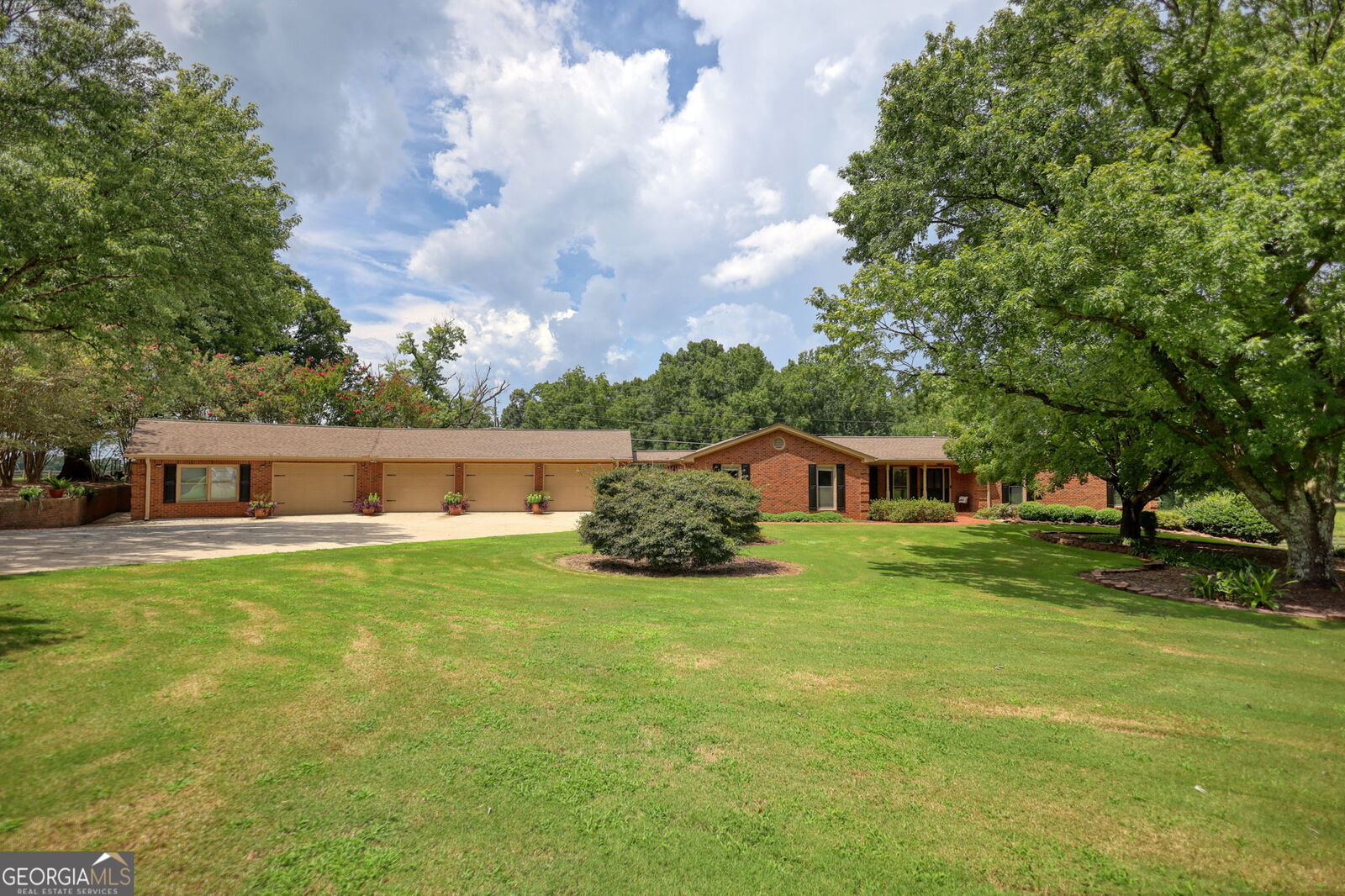 Property Photo: 3331 Highway 213 GA 30055