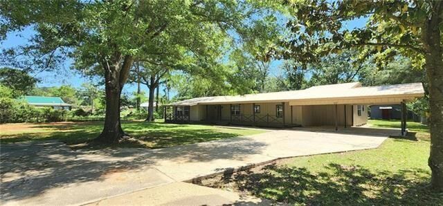 Property Photo: 133 Palmer Chapel Road LA 71360