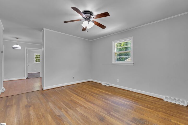 Property Photo: 223 McMakin Drive SC 29617
