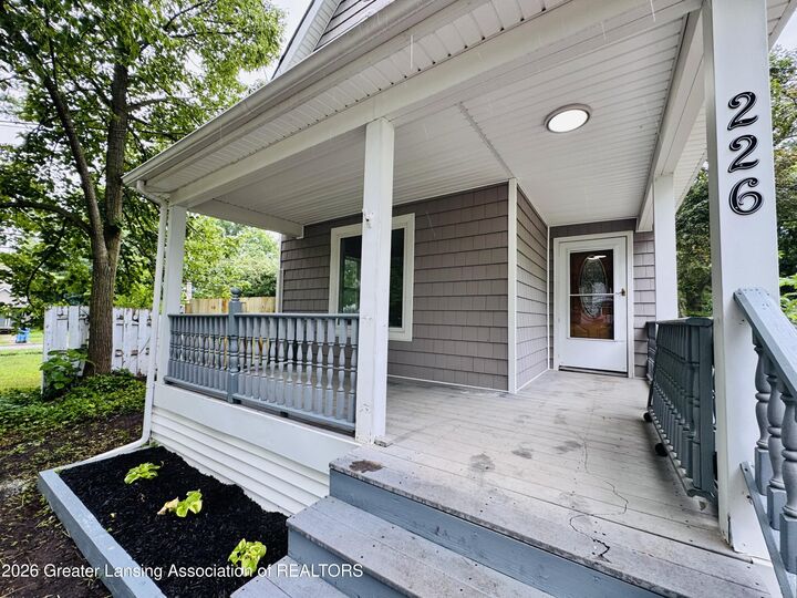 Property Photo: 226 S 8th Street MI 48912
