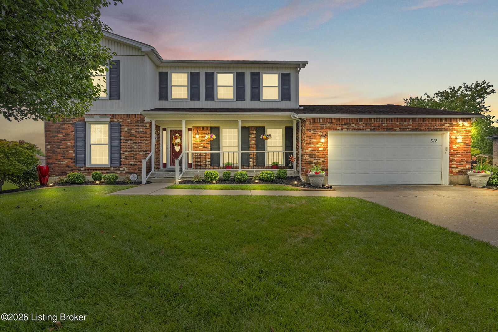 Property Photo: 312 New England Ct KY 40214