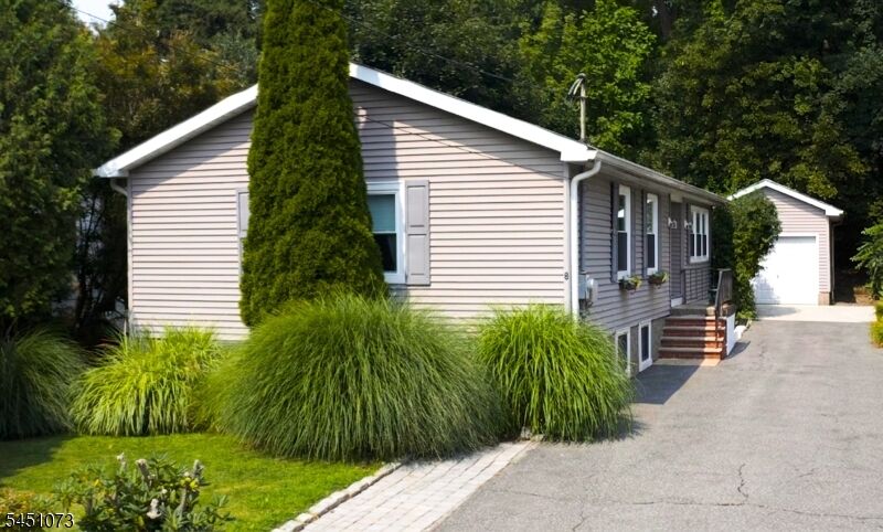 Property Photo:  8 Martin Rd  NJ 07044 