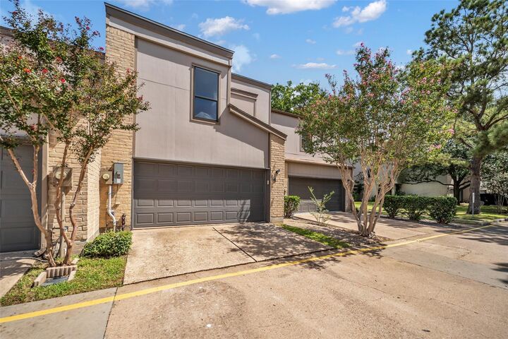 Property Photo:  880 Tully Road 14  TX 77079 