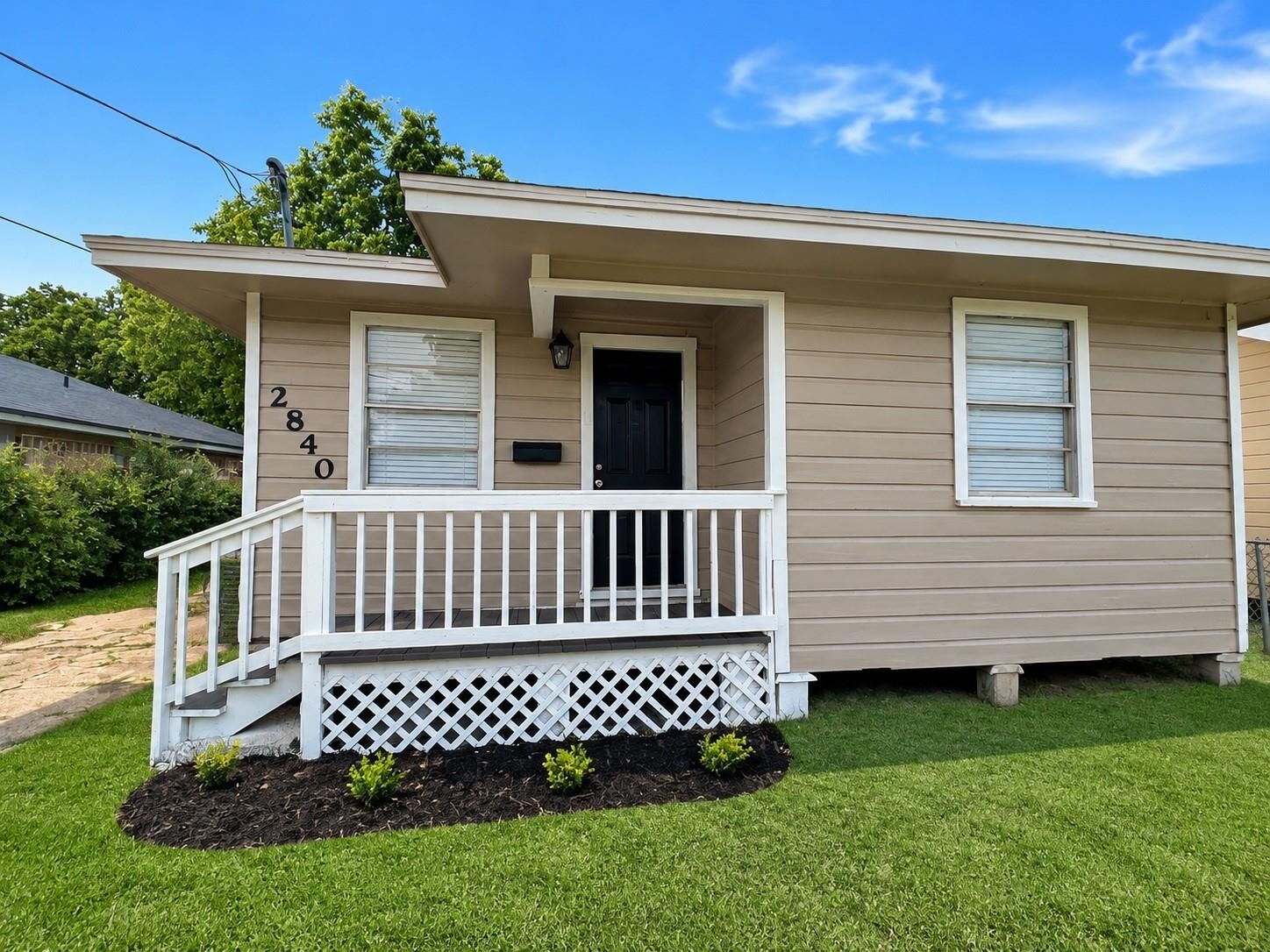 Property Photo: 2840 Hebert Street TX 77705