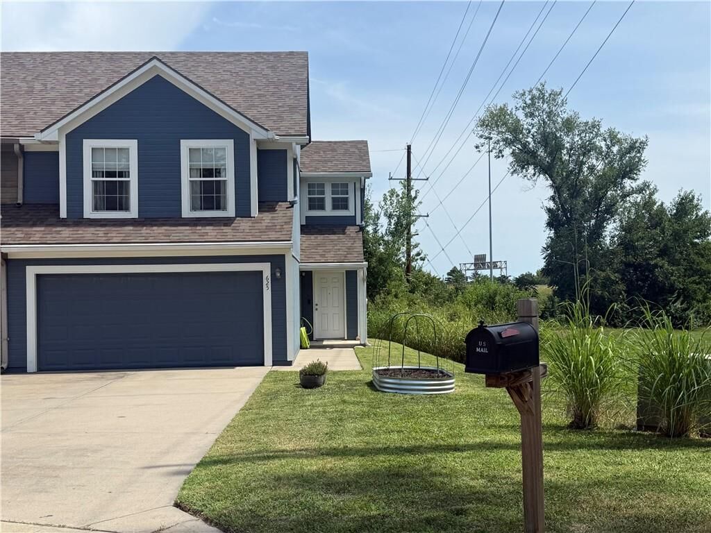 Property Photo: 625 E Spring Avenue KS 66012