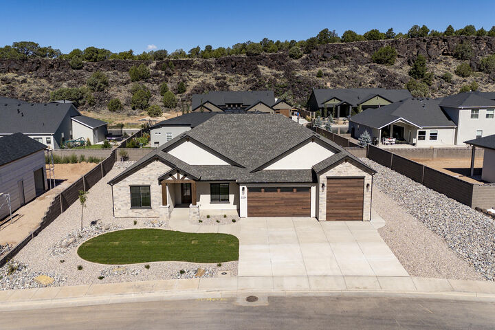 Property Photo: 2324 S Eagle Ridge Dr UT 84720