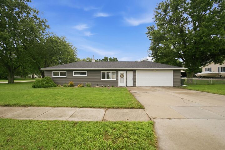 Property Photo: 4110 Rownd Street IA 50613