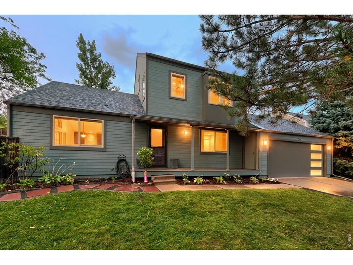 Property Photo:  545 Catalpa Ct  CO 80027 