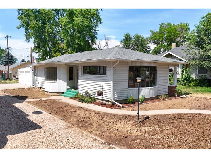Property Photo:  10 Park Ave  CO 80615 