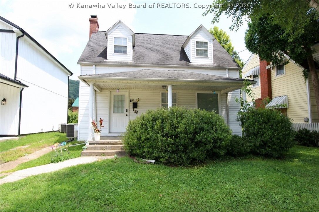 Property Photo: 6512 Maccorkle Avenue SE WV 25304