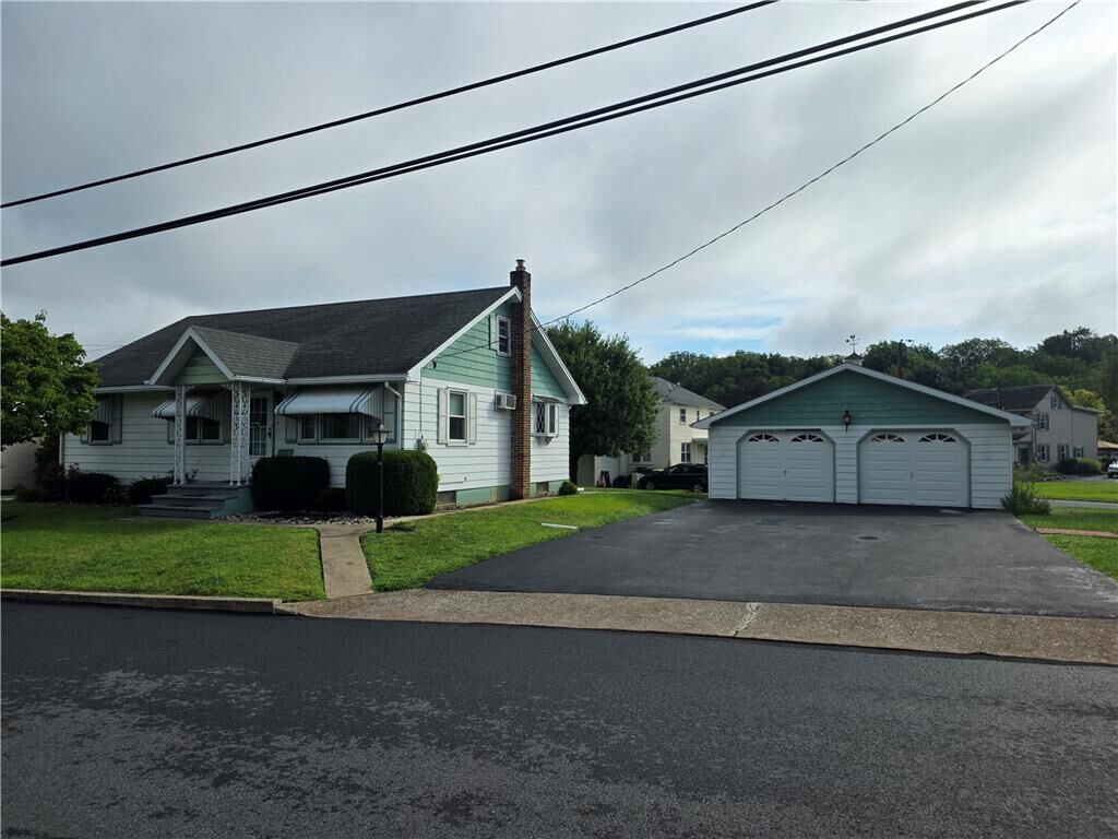 Property Photo:  4361 Spruce Street  PA 18052 