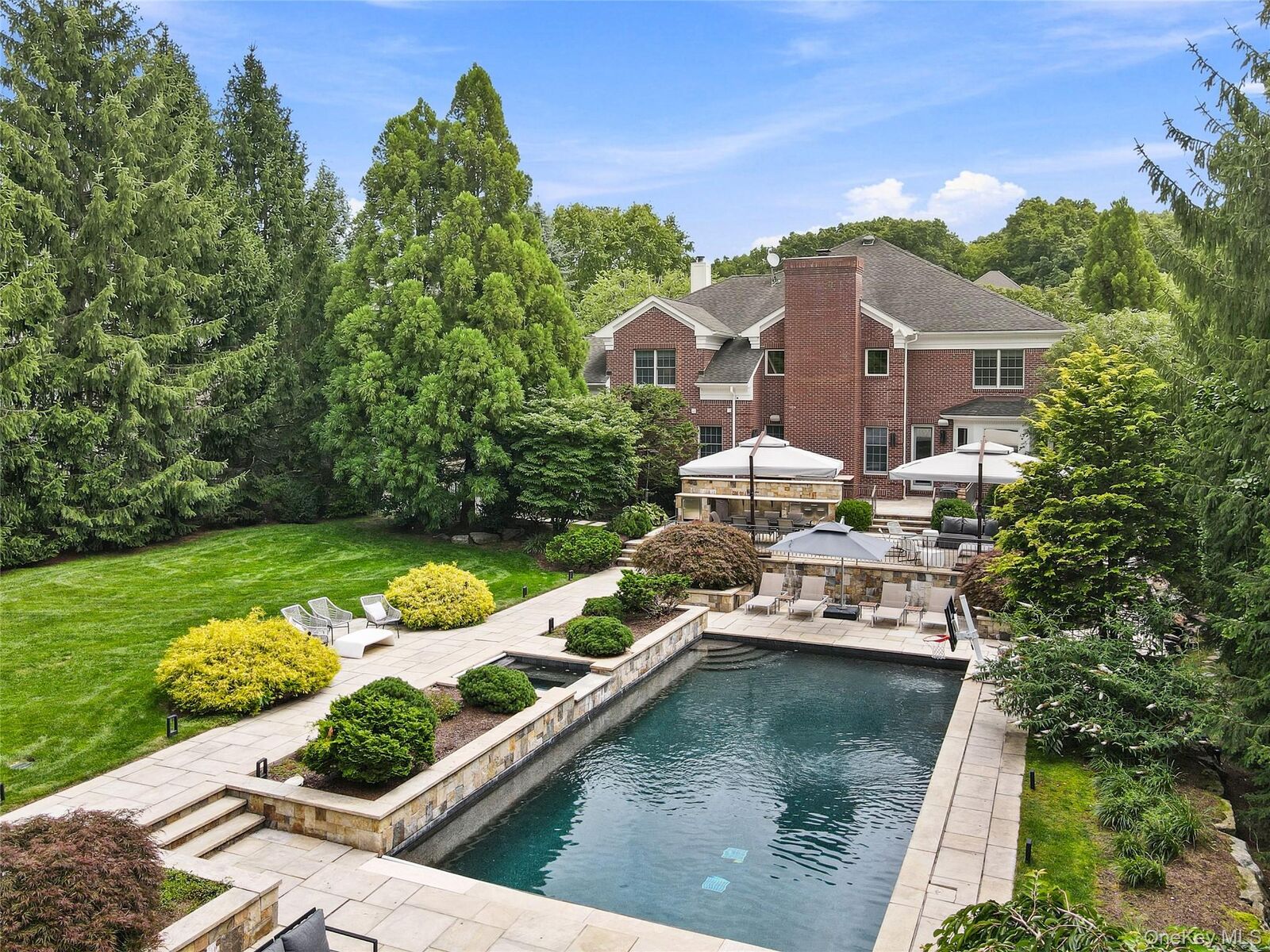 Property Photo: 48 Stonewall Circle NY 10604