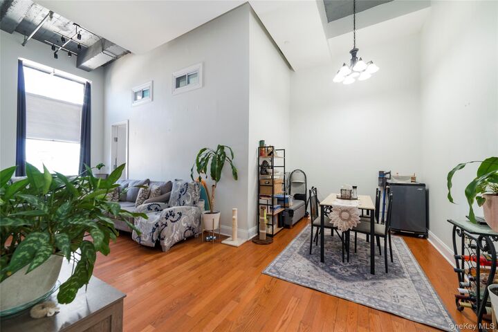 Property Photo:  25 Leroy Place 501  NY 10805 