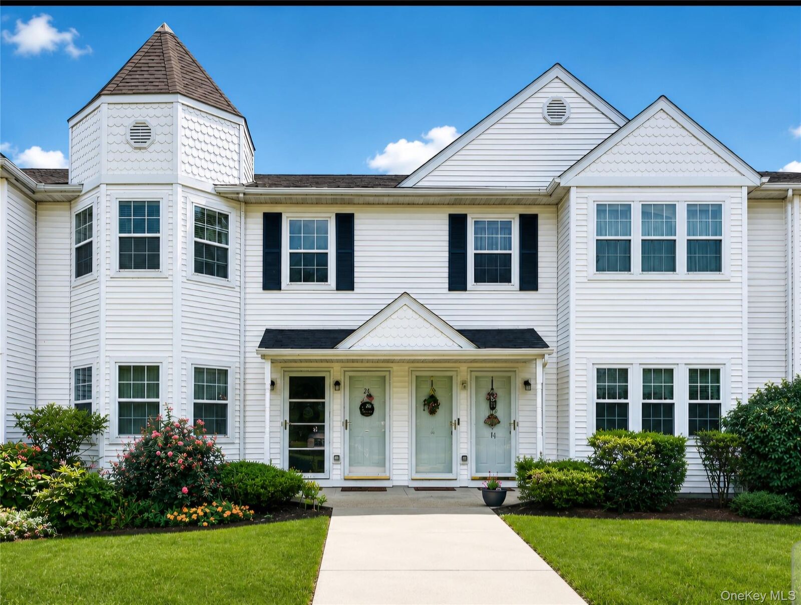 Property Photo:  25 Victorian Lane  NY 11763 