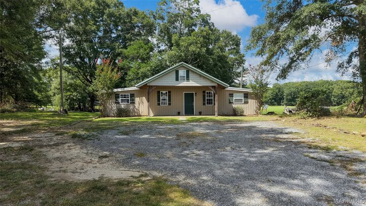 Property Photo: 3065 Claud Fleahop Road AL 36078