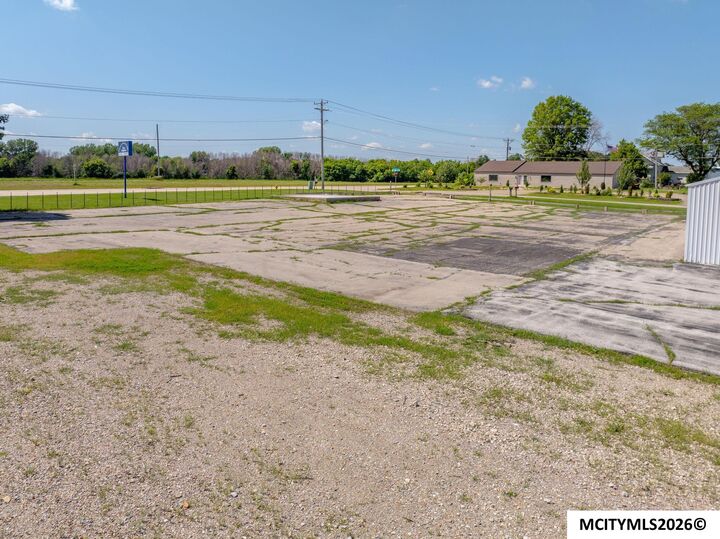 Property Photo: 33rd SE IA 50401