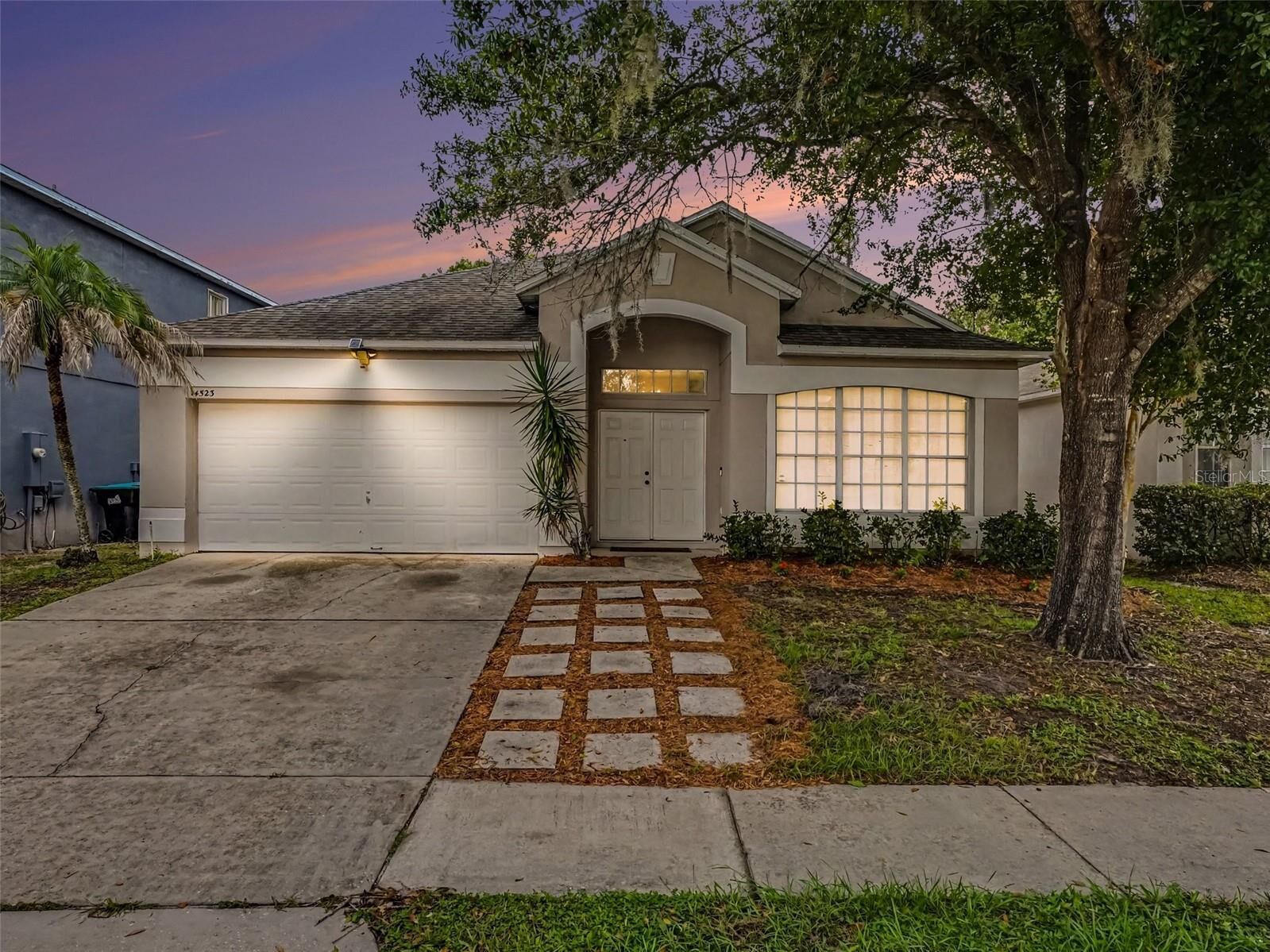 Property Photo:  14523 Kristenright Lane  FL 32826 