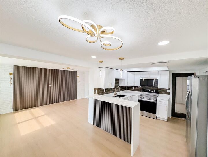 Property Photo:  4011 Grayton Drive  FL 34652 