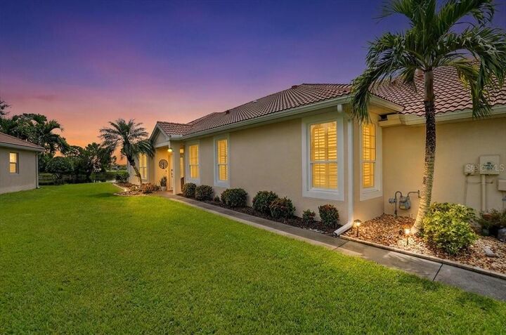 Property Photo: 5037 Whispering Oaks Drive FL 34287