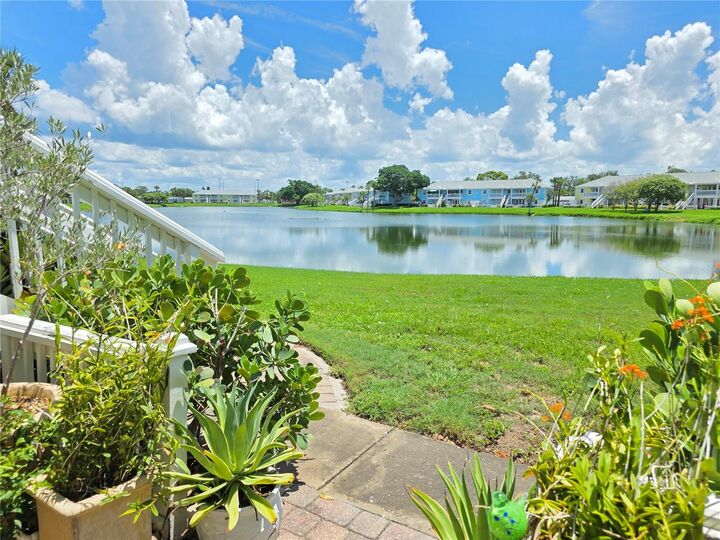 Property Photo: 118 Pompano Drive SE B FL 33705