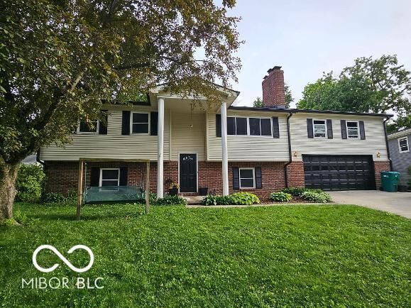 Property Photo:  1409 Helena Drive  IN 46052 