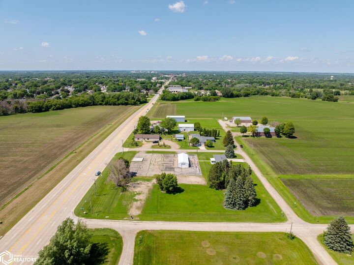 Property Photo: 20 34th Street SE IA 50401