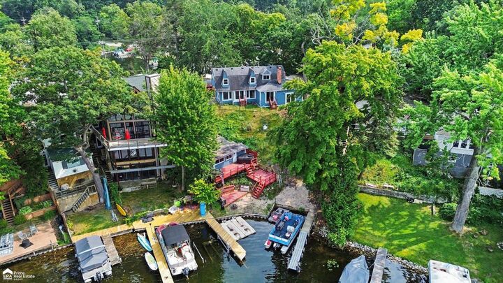 Property Photo:  546 Bellevue Avenue  MI 48362-2712 