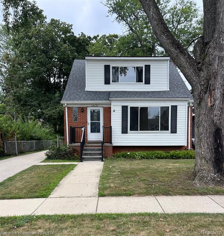 Property Photo: 475 N Harvey Street MI 48170 1224