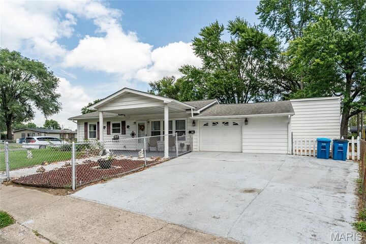 Property Photo:  2200 Wilson Avenue  IL 62040 