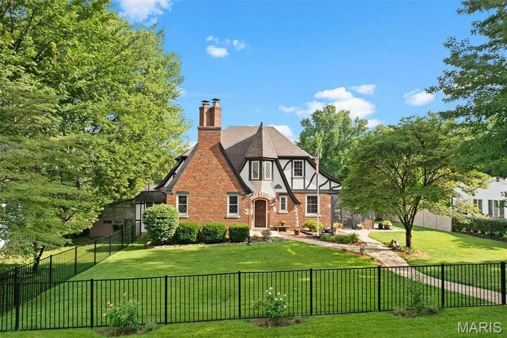 Property Photo:  105 Florence Street  IL 62254 