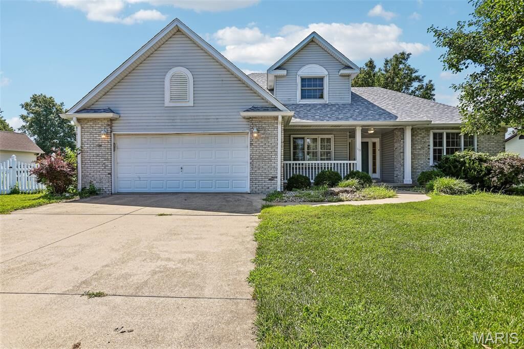 Property Photo: 119 3rd Street IL 62046